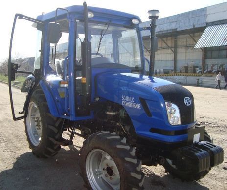 Трактор Dong Feng 504 DHLC (50 л. с.; ГУР; 4х4)