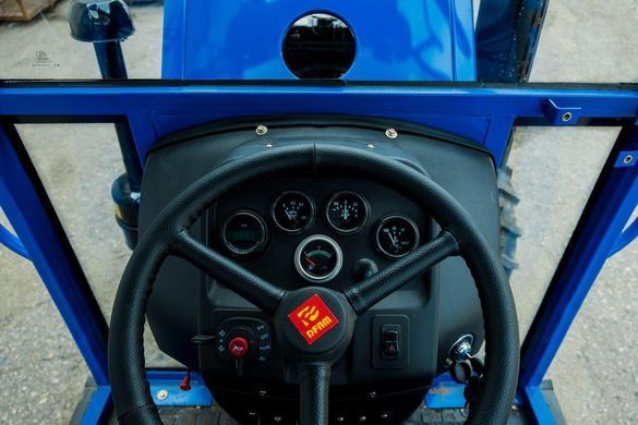 Трактор DongFeng 404DHLC (40 к. с.; 4х4; ГУР; кабіна з опаленням)