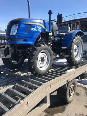 Трактор DongFeng 244DH (24 к. с.; 4х4; 3 циліндра; гідропідсилювач керма)